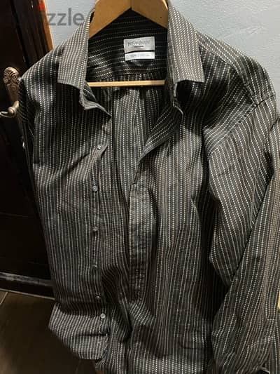 SAINT LAURENT سان لوران قميص Y S L