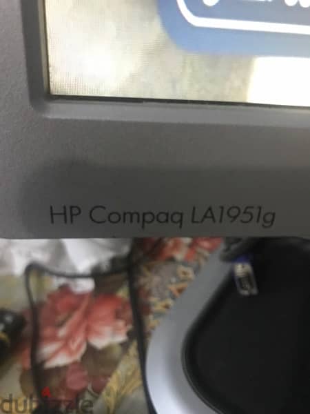 شاشة كمبيوتر ً hp 4