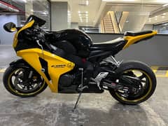 Honda cbr 1000 rr 0