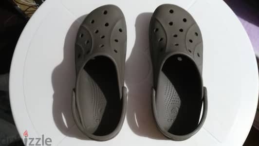 حذاء ماركة CROCS اصلى رمادى