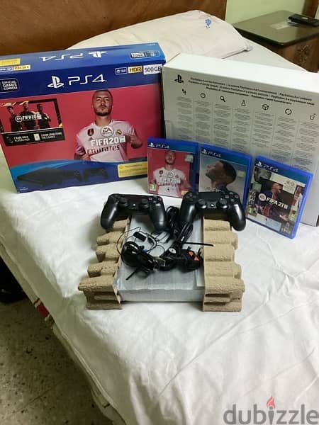 NEW PS4 Slim 500GB & 2 Original controllers and all accessories+FC24 1