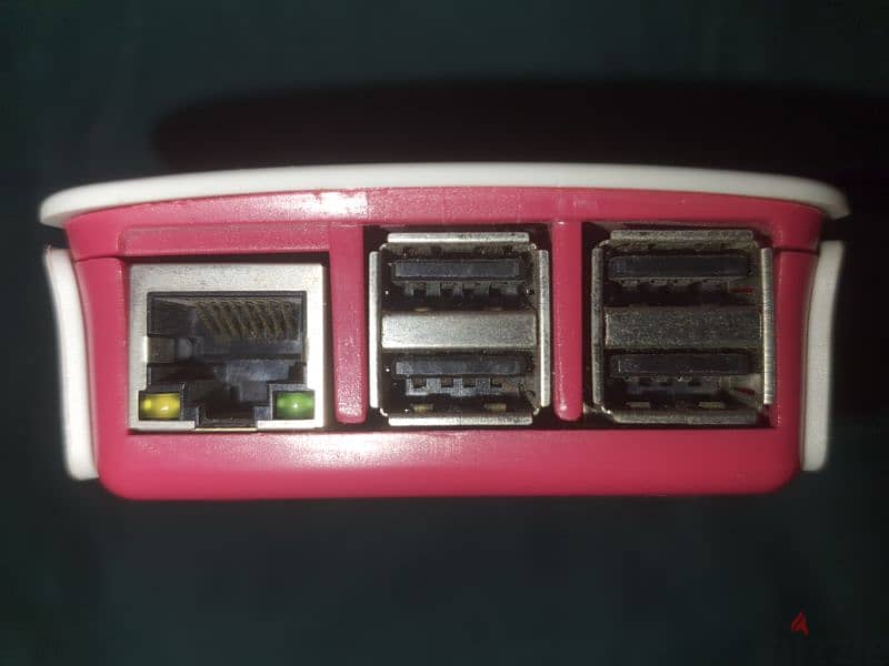 Raspberry Pi 3 board model B with Case 4