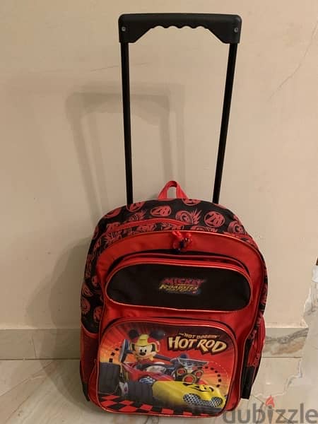 School bag with trolley, lunch bag & flask 5