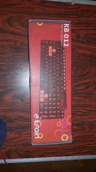 keyboard e-tron like new