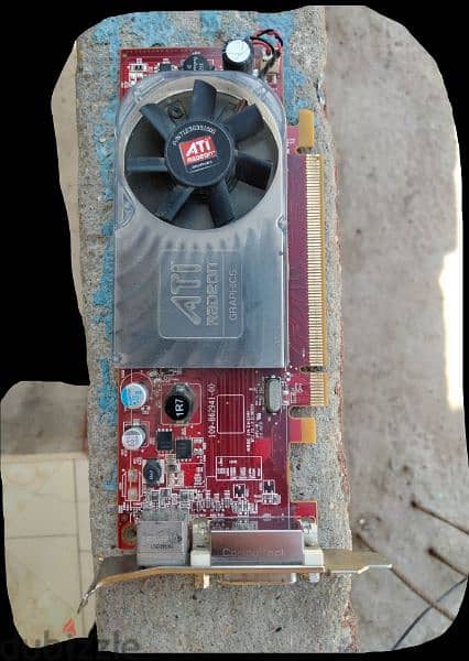 الاسم ATI Radeon HD 3450     الحجم 256 1
