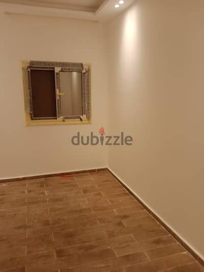 بالشيخ زايد الحى التامن ٢٤٥ متر بحديقه