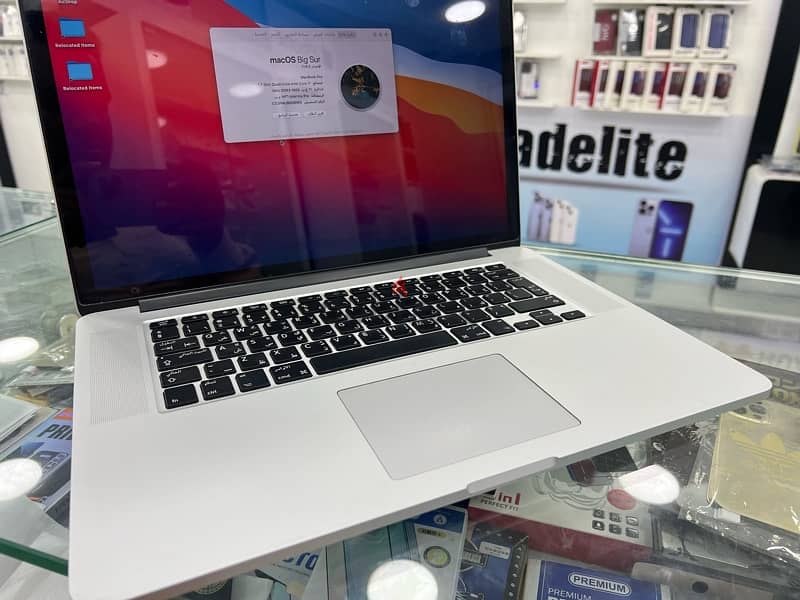 MacBook Pro 15.4 core i7 ram 16 giga 2015  للبيع او البدل بموبايل 5