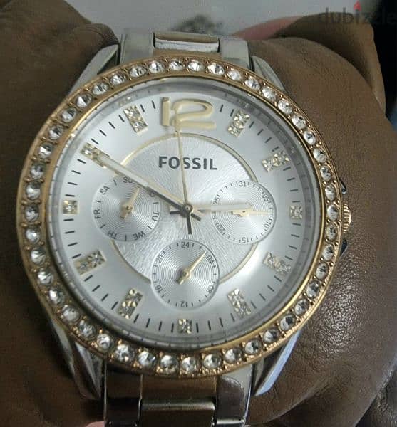 Fossil Watch  ساعه فوسيل بحاله ممتازه 2