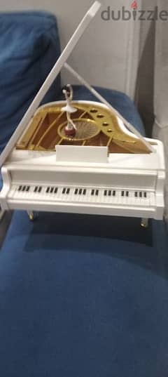 بيانو موسيقي 0