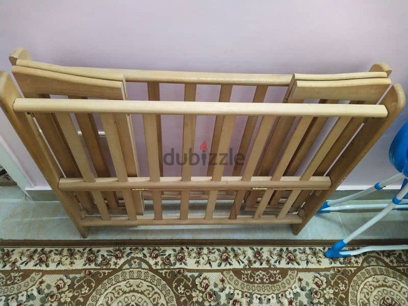 سرير اطفال خشب زان 70×90 معاه مرتبه اسفنج مضغوط وكفر مرتبة mothercare 3