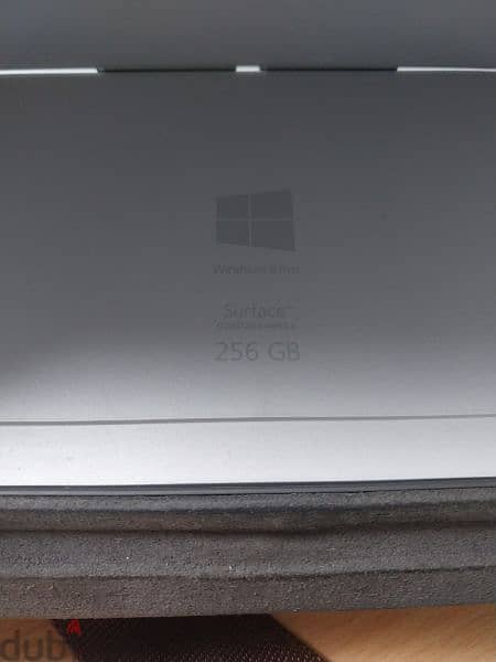 بيع لاب توب surface الجيل الرابع 8