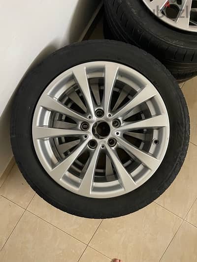 BMW 318i bridgestone 225/50 R17