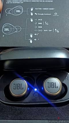 Very powerful and advanced JBL 300 Earbuds