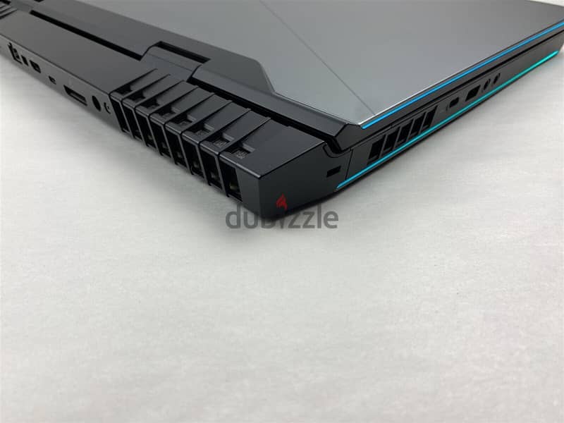 Alienware 17 R4 8