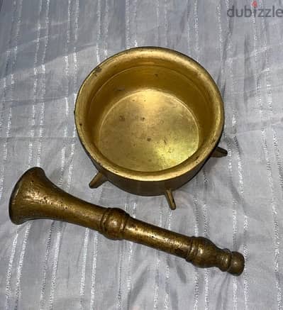 هون نحاس اكثر من ١٠٠ سنة