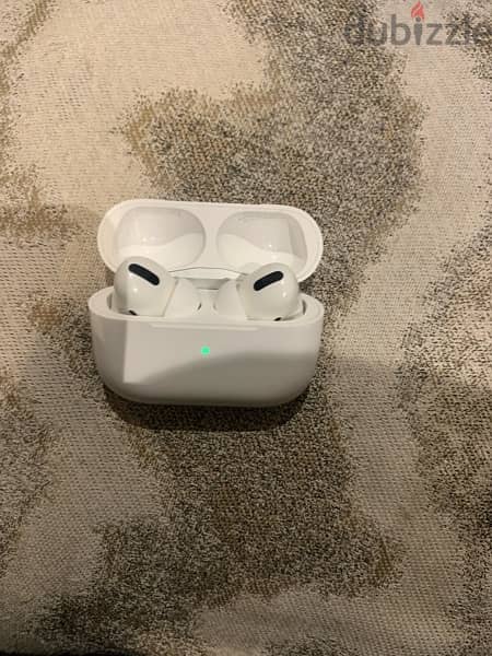 airpods pro with magsafe 4