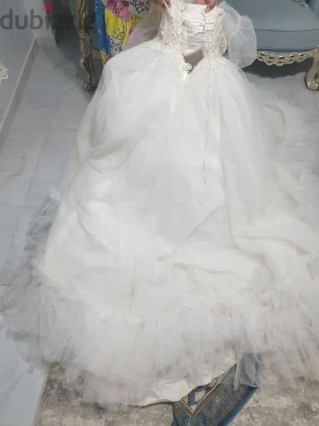 فستان زفاف من ماركة لافي اتلبس ٤ ساعات فقط 4