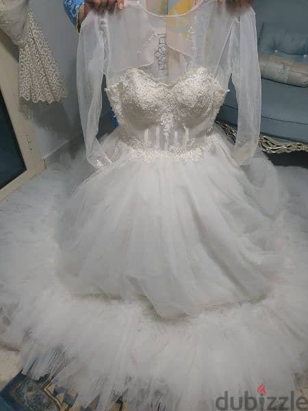 فستان زفاف من ماركة لافي اتلبس ٤ ساعات فقط 2