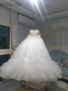 فستان زفاف من ماركة لافي اتلبس ٤ ساعات فقط