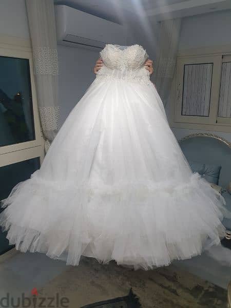 فستان زفاف من ماركة لافي اتلبس ٤ ساعات فقط 1