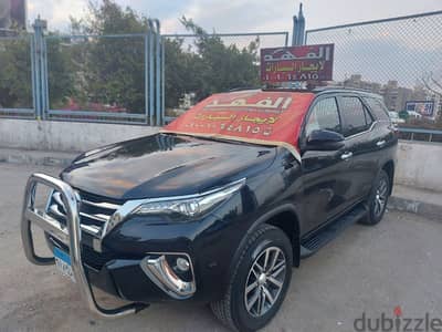 تويوتا فيوتشينر اعلى فئه مكنه 4000 سي سي