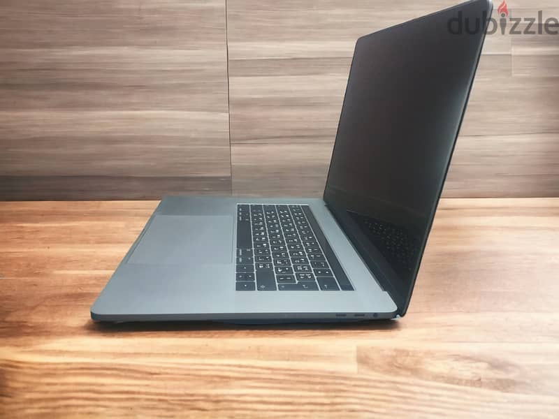 MacBook Pro 2016 15 inch With Touch Bar 5