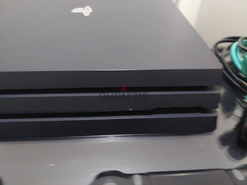 جهاز ps4 برو استعمال شخصى نظيف جدااا 3