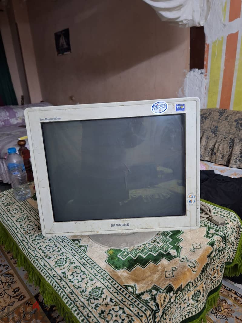 شاشه سامسونج كمبيوتر قديمه 2