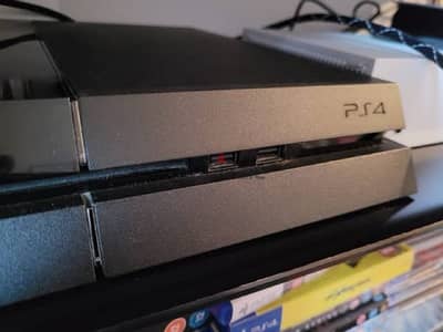 ps4 500GB with 5 cd