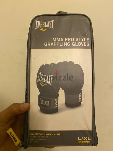 Everlast MMA Pro Gloves 1