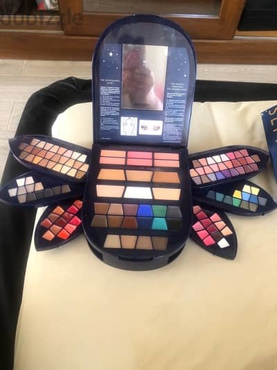 للبيع علبة make up sephora