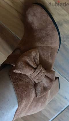 Camel half boots with ribbon