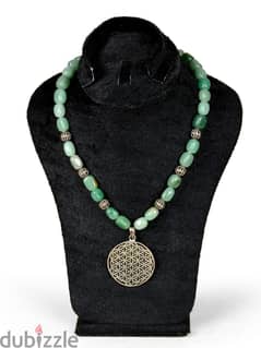 Jade and silver necklace فضة و احجار الجاد الطبيعيه