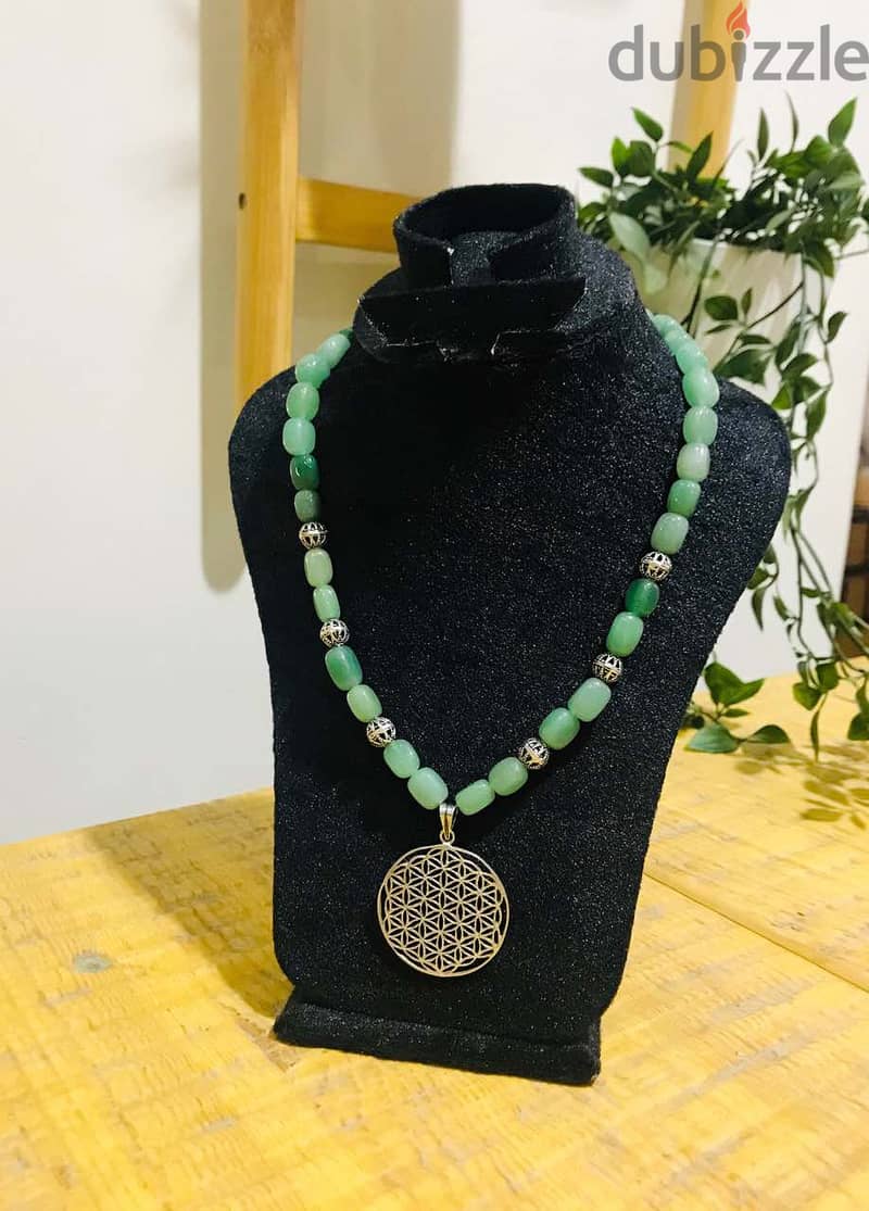 Jade and silver necklace فضة و احجار الجاد الطبيعيه 1