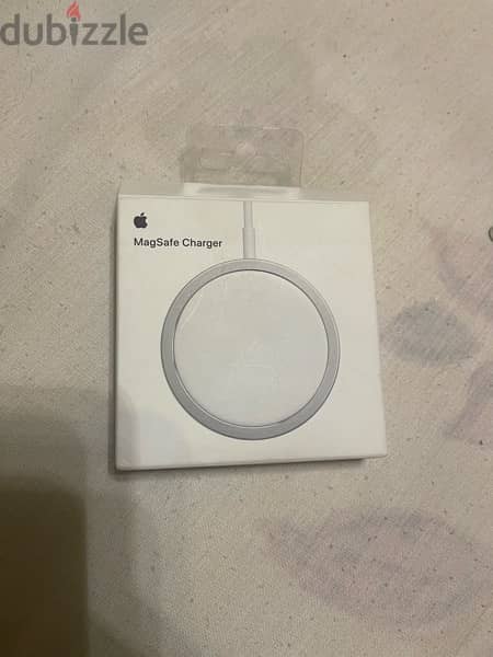 MagSafe charger 1