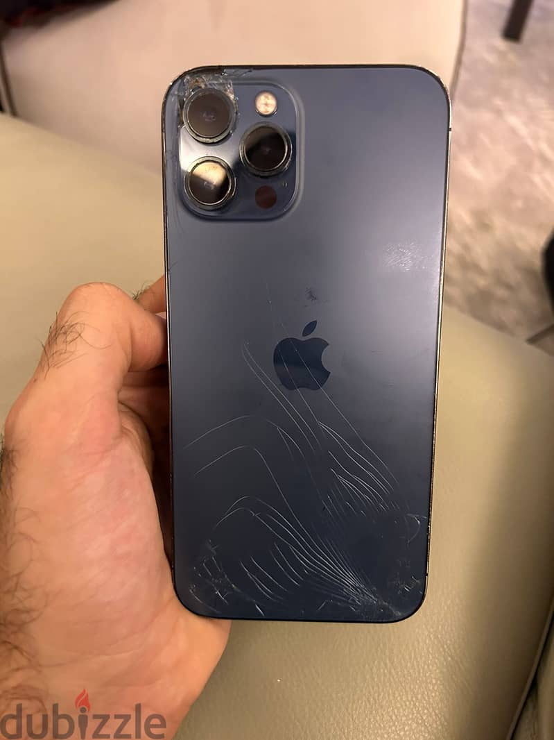 Iphone 12 Pro Max 128 GB only back is broken and can be fixed for 1500 1