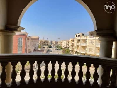 شقة للإيجار بالتجمع الخامس بجانب مسجد فاطمة الشربتلي