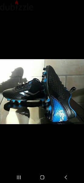 Football shoes 0