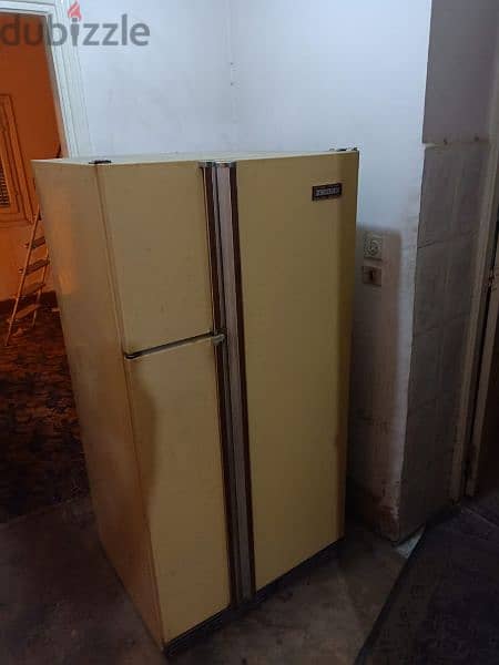 Refrigerator- ثلاجة ٢٢. ٥ قدم 0
