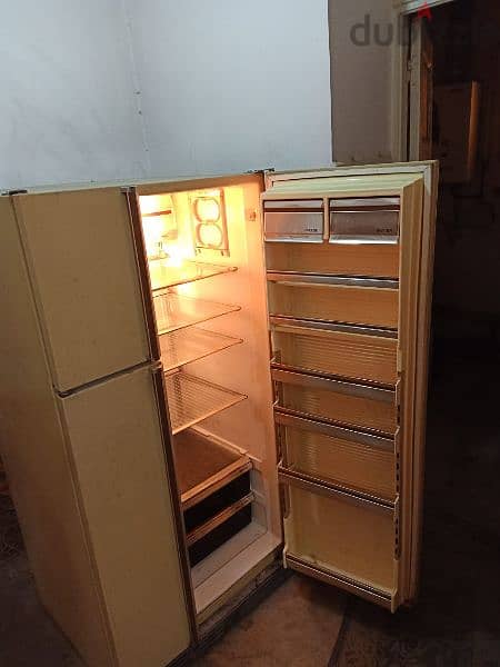 Refrigerator- ثلاجة ٢٢. ٥ قدم 1