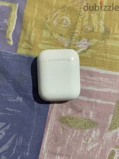Apple AirPods first generation charging case 0