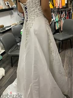 فستان زفاف وارد كندا
