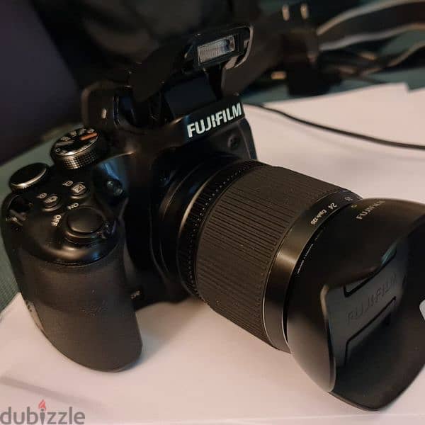 Fujifilm HS50EXR + Ext. Charger + 2 extra batteries + 32GB Kingston SD 2