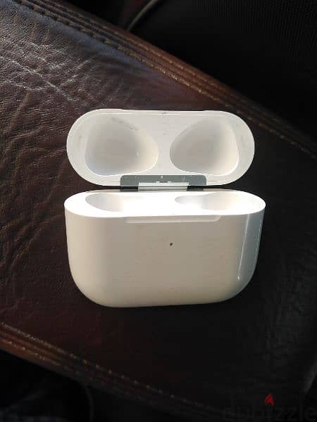 بوكس اصليAirpods 3 charging case 2