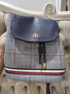 Tommy hilfiger women's bag, used couple of times