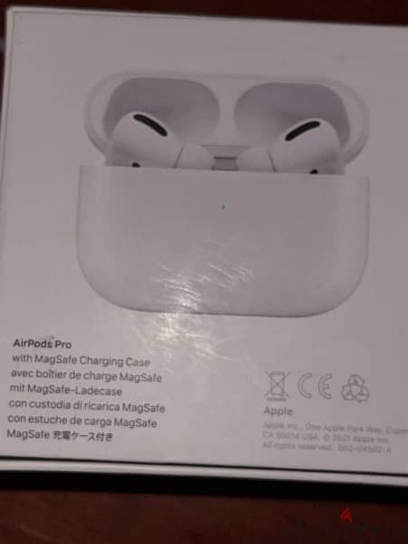 AirPods Pro (MagSafe Charging Case) 1