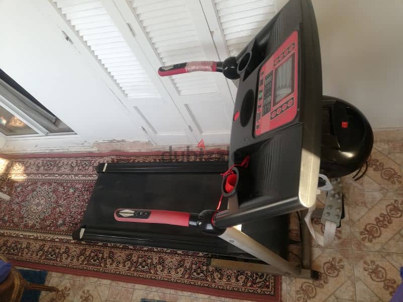 Elite Sportive Treadmill used 130 KG
-
 اليت وزن 130 كج مستعملة 4