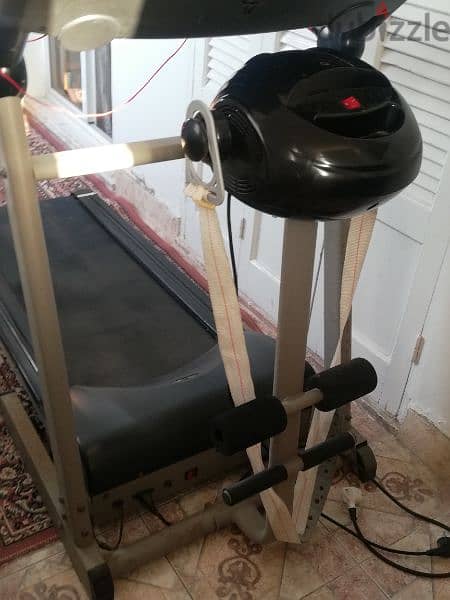 Elite Sportive Treadmill used 130 KG
-
 اليت وزن 130 كج مستعملة 6