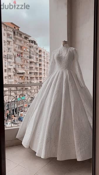 فستان زفاف بالطرحة 1