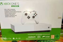 Xbox one s All digital ١تيرا معاه كل حاجه